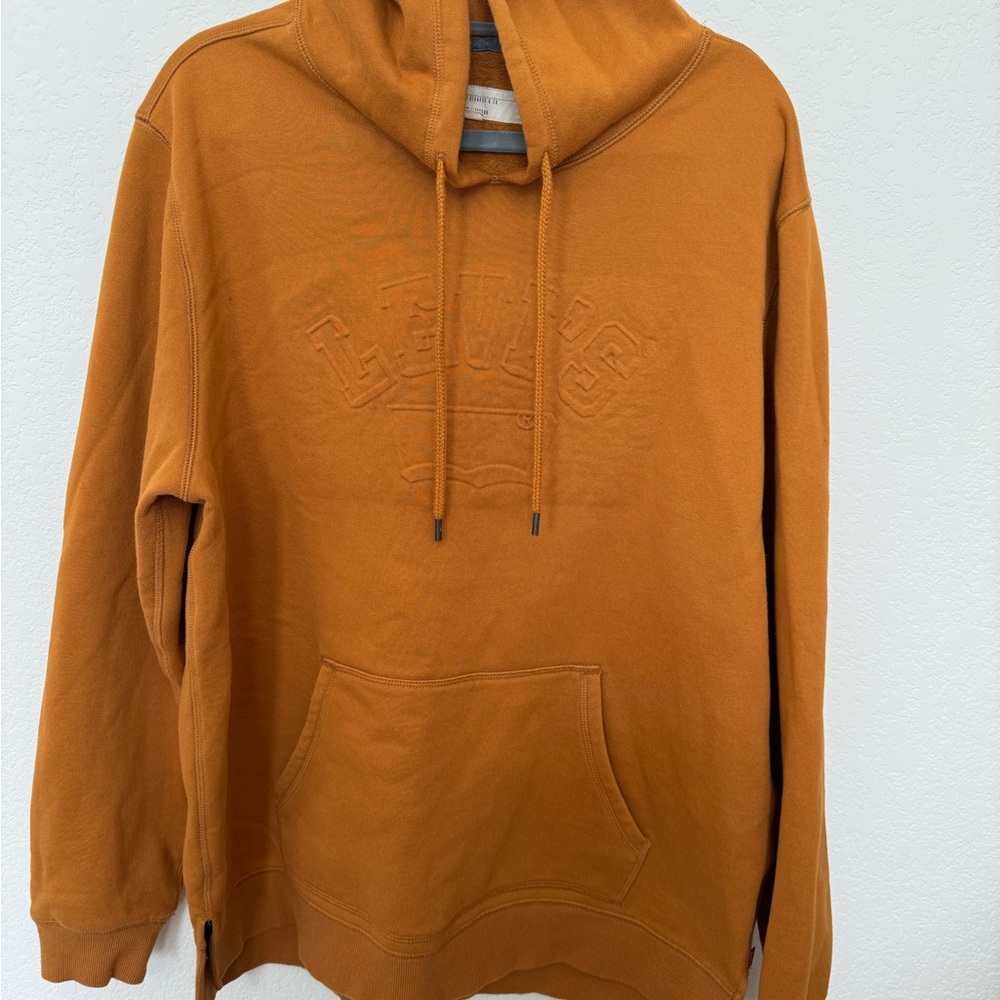 Levis Hoodie Mens Xl 
Embossed Logo